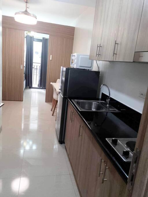 Ocean Room 677 Shore 2 Tower 3 Moa Complex, Pasay City Манила Экстерьер фото